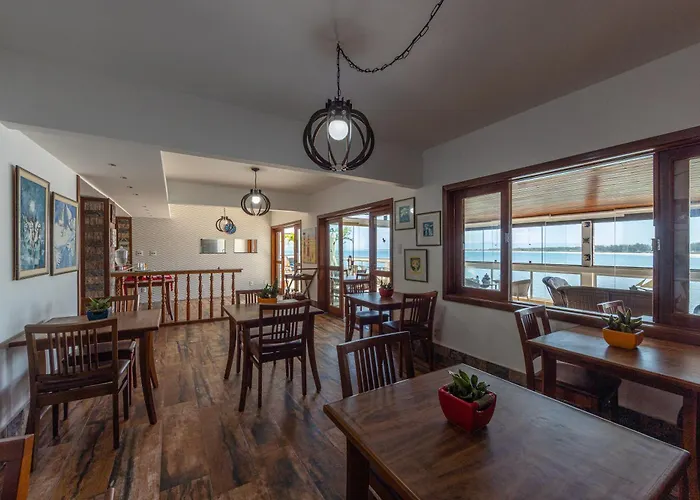 Hotel perto da faculdade: Marambaia Mar