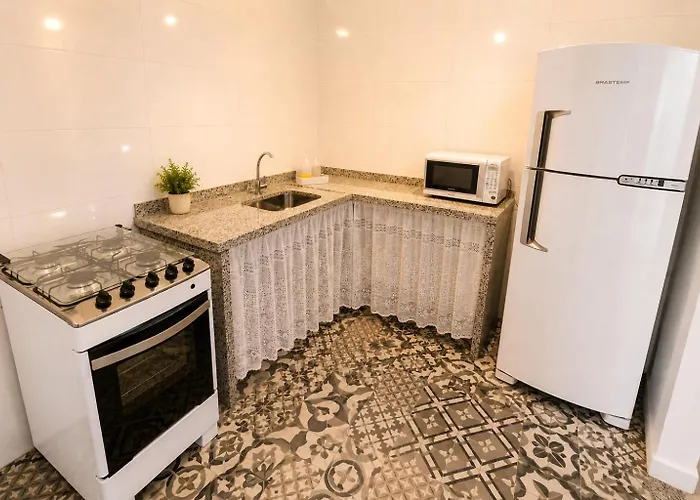 Apartamento Com 4 Suites A 100M Da Praia Copacabana